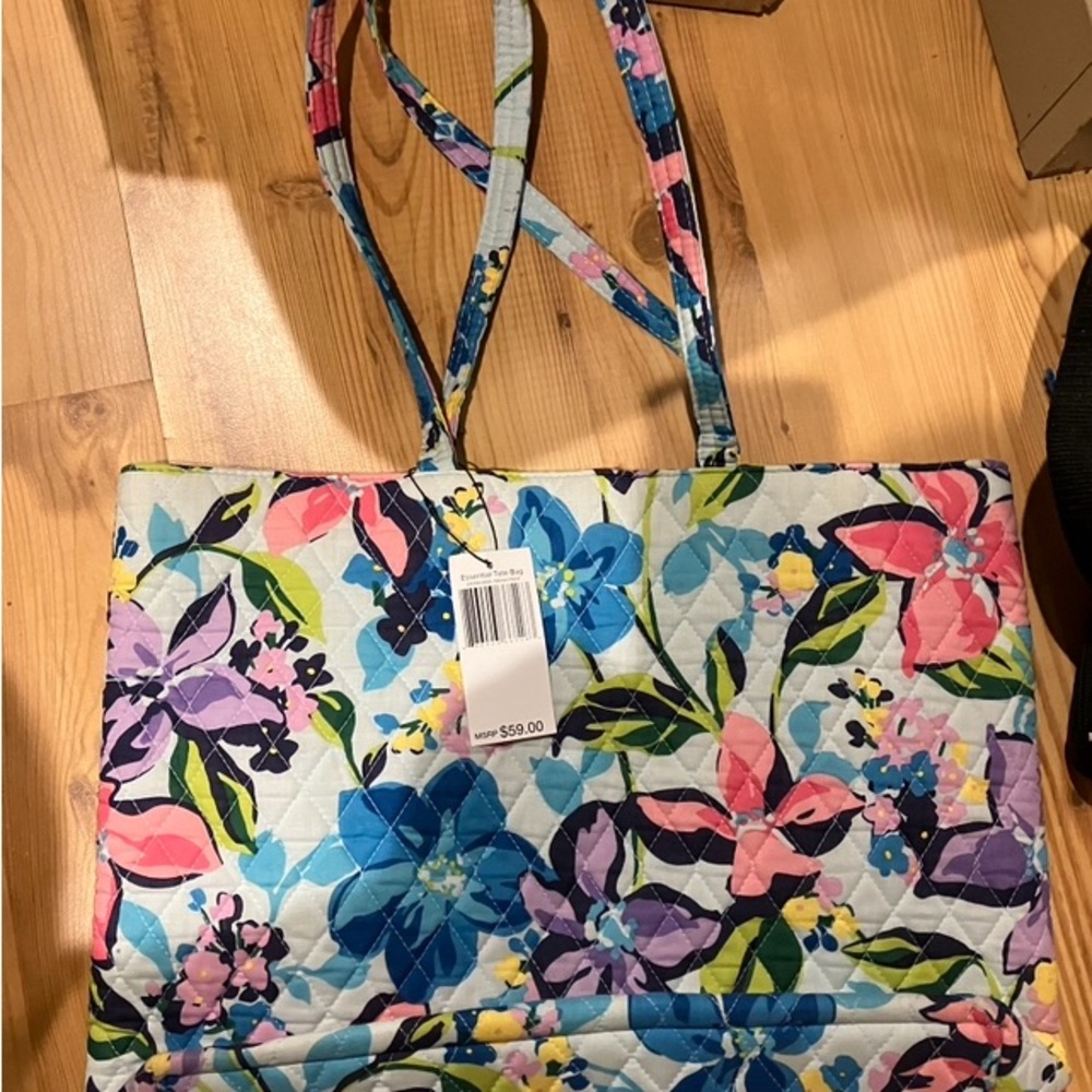 New with Tags Vera Bradley Marion Floral Quilted Tote Purse Bag